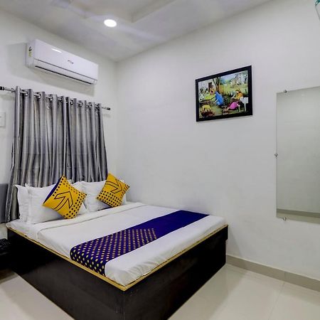 Spot On 71130 Hotel Shiv Krupa Anjar Exterior photo