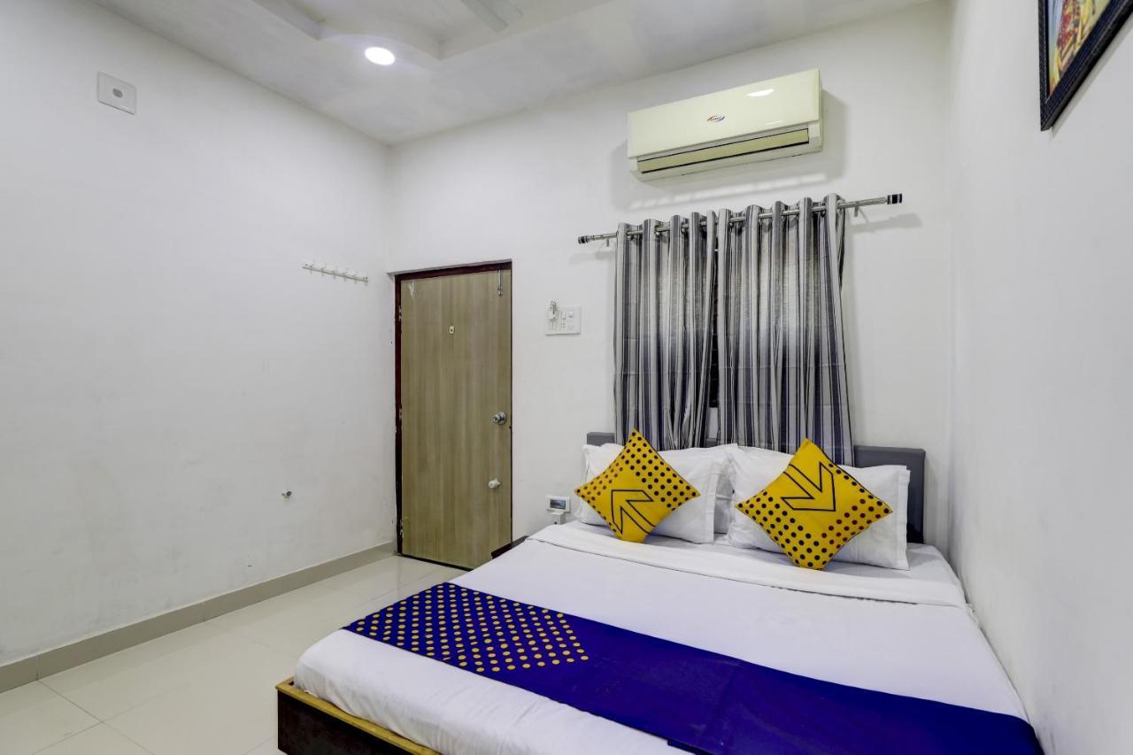 Spot On 71130 Hotel Shiv Krupa Anjar Exterior photo