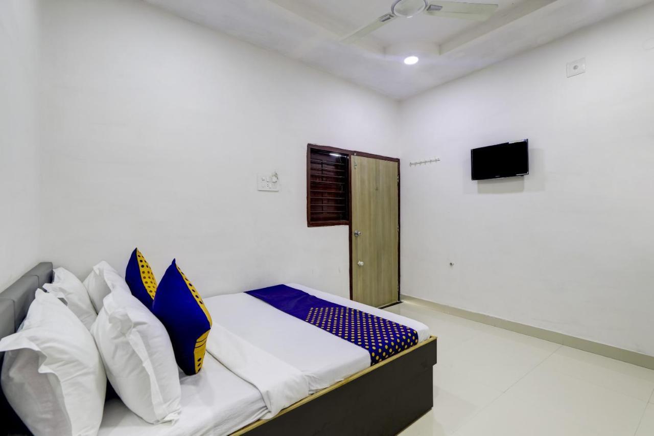 Spot On 71130 Hotel Shiv Krupa Anjar Exterior photo